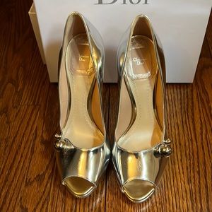 New sexy Christian Dior pump mirror finish silver